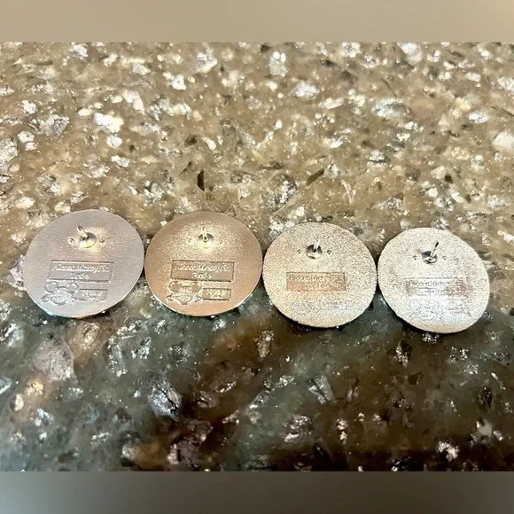 FULL SET of 4 DISNEY WDW 2008 Hidden Mickey Character Footprints Series Pins - Picture 3 of 3